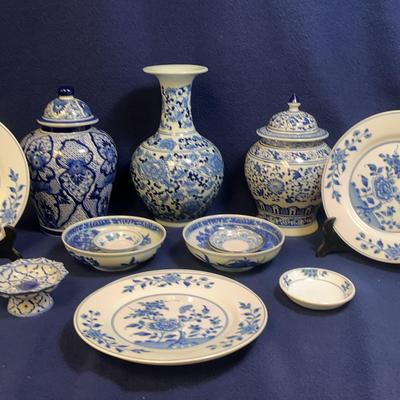 Blue & White Chinoiserie Collection, 13 Pcs