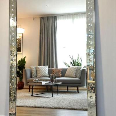 AMBELLA HOME VENETIAN STYLE LARGE PIER MIRROR $525

5 'X 3' X 2". Small Chip to top right corner.
