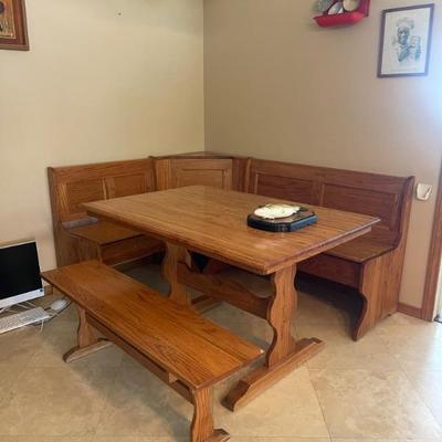 Breakfast nook with storage 