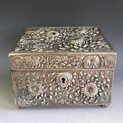 Japanese Silver Chrysanthemum Lidded Cigarette Box