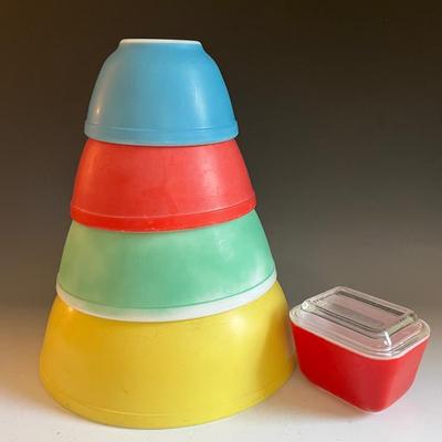 Pyrex Primary Color Bowl Set and Refrigerator Dish
