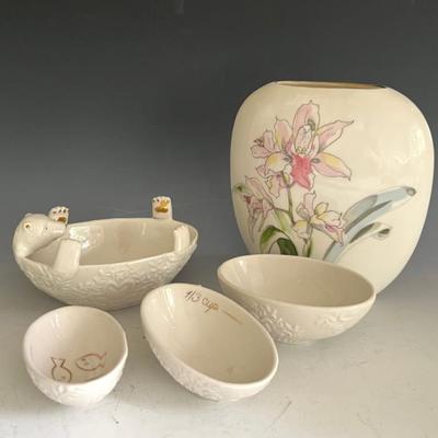 Japanese Porcelain Iris Vase and Chinese Porcelain Measuring Bowls