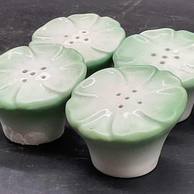 4 Vintage Ceramic Leaf Motif Salt & Pepper Shakers
