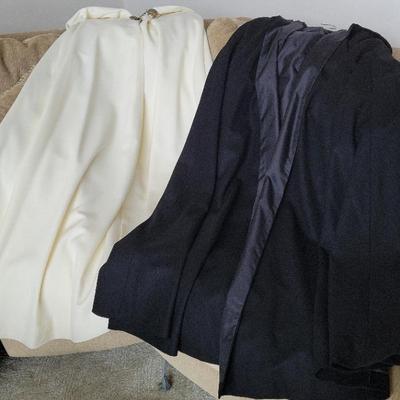 CAPES IN CREAM AND BLACK
