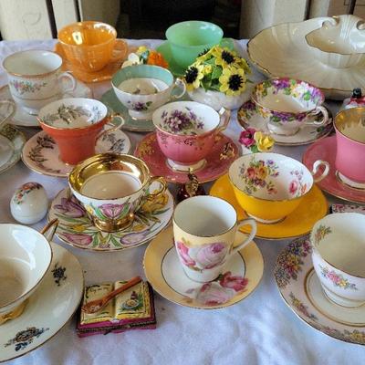TEACUPS WITH MATCHING SAUCERS AND MORE - INCLUDES LENNOX AND LIMOGES