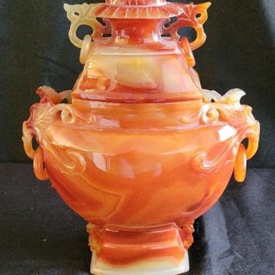 STUNNING CHINESE RED AGATE LIDDED VASE