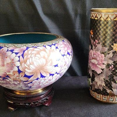 EXQUISITE CHINESE CLOISONNE VASES