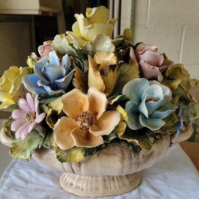 CAPODIMONTE PORCELAIN FLORAL BASKET