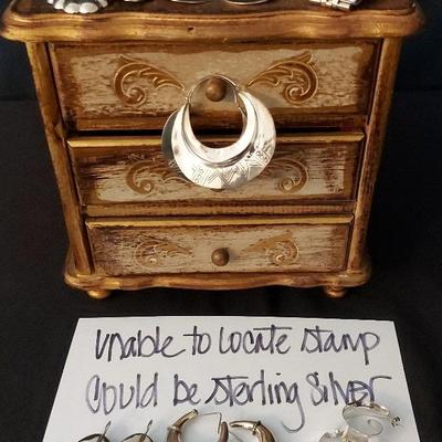 STERLING SILVER LOT INCLUDING MUSICAL JEWELRY BOX