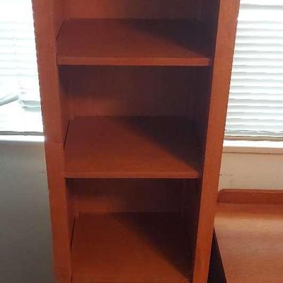 GORGEOUS WOODEN BOOKCASE