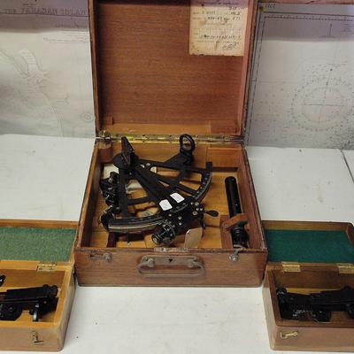 U.S. NAVY BEARING BARS AND SEXTANT
