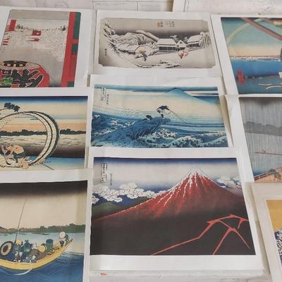 EIGHT PIECES OF REPRODUCTION JAPANESE ARTWORK