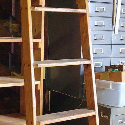 LOS ANGELES LADDER CO. LIBRARY LADDER