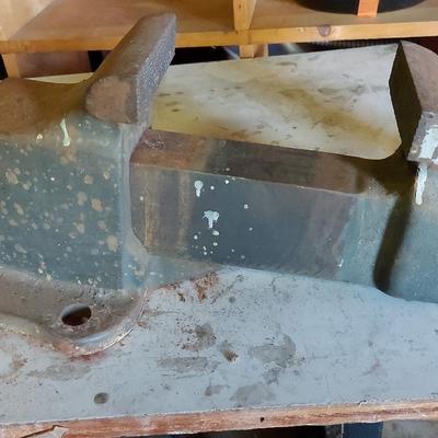 CRAFTSMAN HEAVY DUTY VISE