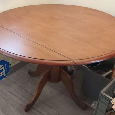ROUND WOODEN DROP LEAF TABLE