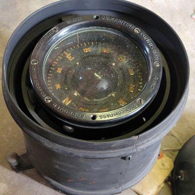 U.S MARITIME W.M WELCH MFG CO. BOAT COMPASS