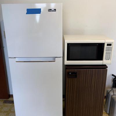 Refrigerators And Microwave