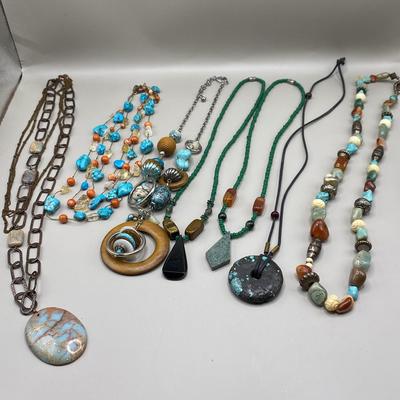 Costume Turquoise Beaded Necklace 