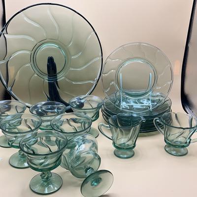 Fostoria Jamestown Green Dish Assortment 
