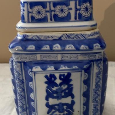 Vintage Blue And White Chinese Tea Jar