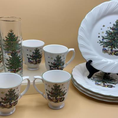Nikko Happy Holidays Dinnerware 