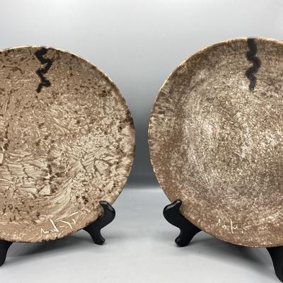 Large Nutmeg And Cream McCarty Dinner Plates 