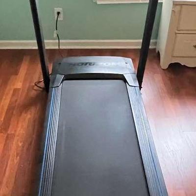 Horizon T202 Treadmill 