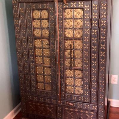Cabinet/Entertainment Piece With Ornate Accents 