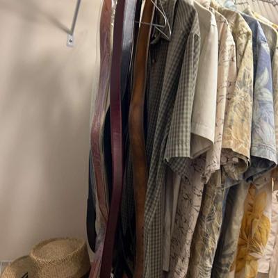 Men’s Short Sleeve Shirts And 32” Belts Featuring A Stetson Straw Hat