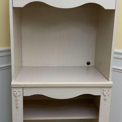 Decorative White Wood-Like Shelf
