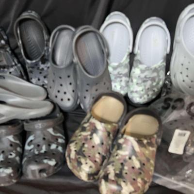 Men’s Crocs Size 8-10