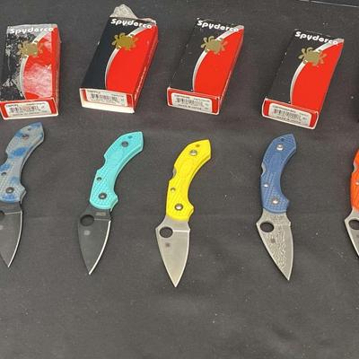 Pocket Knives Featuring Spyderco