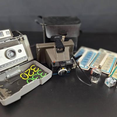 Vintage Polaroid Automatic 320 Land Camera - Polaroid Colorpack 11 - Vintage Flash Bulbs 