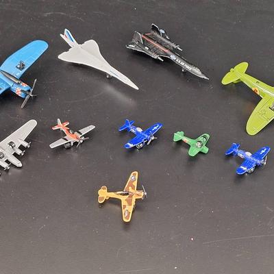 Lot of Die Cast Planes - All American - Matchbox - US Airforce and More 