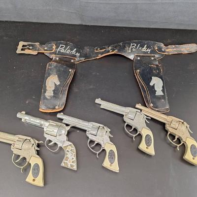 Vintage Paladin Toy Gun Belt - 2 Paladin Die Cast Guns - 2 Die Cast Texas Guns 