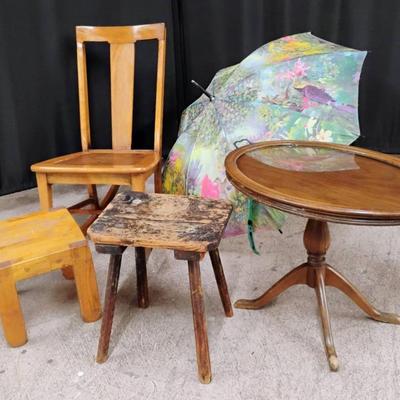 Wood Coffee Table w/Glasstop Serving Tray, Mid Size Wood Rocking Chair, Two Mini Wooden Stools 