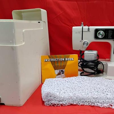 Vintage Janome New Home Model 920 Sewing Machine 