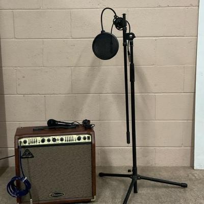 Behringer Ultracoustic Amplifier 