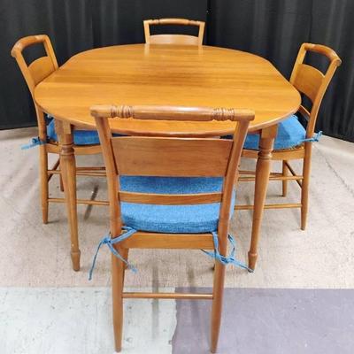Vintage Kindel Five Piece Dining Room Set.