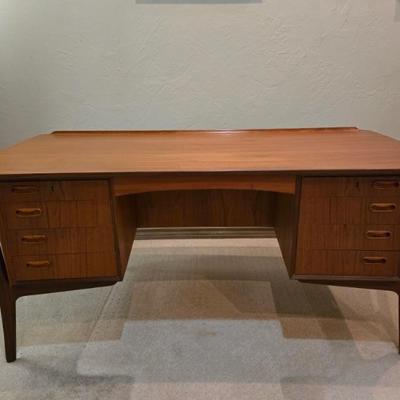 Exceptional Mid-Century "Floating" Desk by Svend Aage Madsen