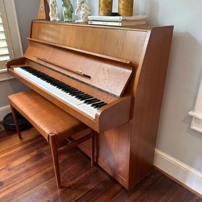 Malmsjo piano