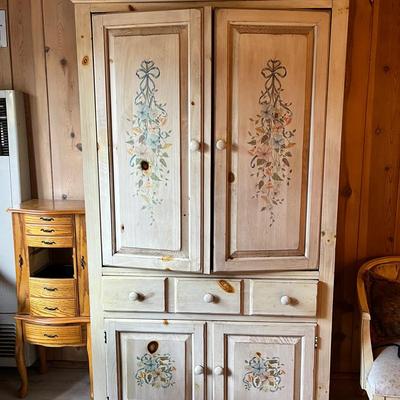 Floral Style Cabinet 39x76x20 & JVC TV 