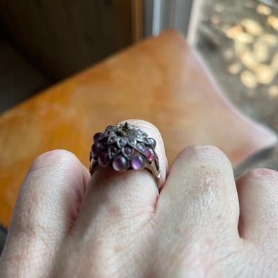 Vintage 18k Ruby Ring Approximate Size 7