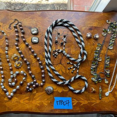 Women’s Variety Jewelry Lot