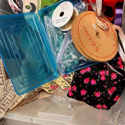 Ct327 mystery lot vintage ribbon and more