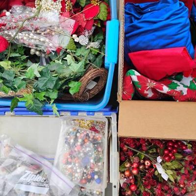 Ct426 christmas decor mystery lot 2