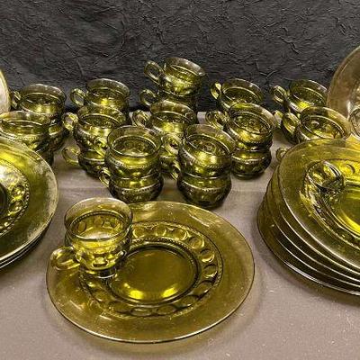 Ct319 vintage green glass luncheon set