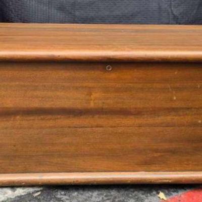 Ct346v cedar chest 1 by farley & loetscher