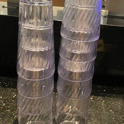 DBB075 - Ten 20 Oz Plastic Tumblers Commercial Grade