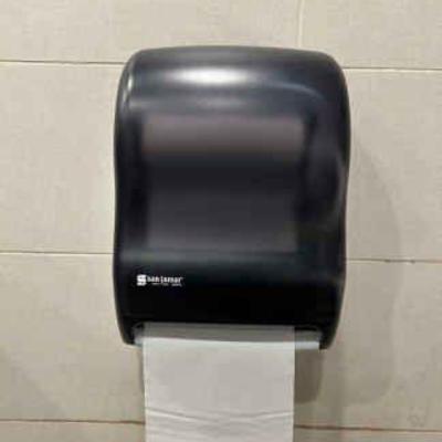 DBB606- San Jamar Paper Towel Dispenser